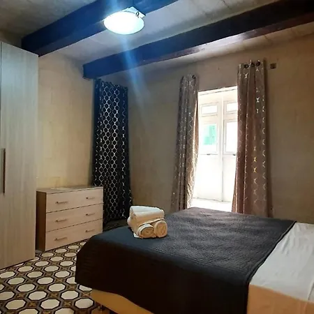 Lucia Townhouse *