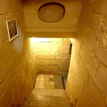 Lucia Townhouse * Valletta