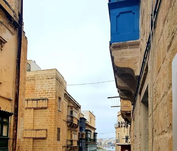 Lucia Townhouse La Valette